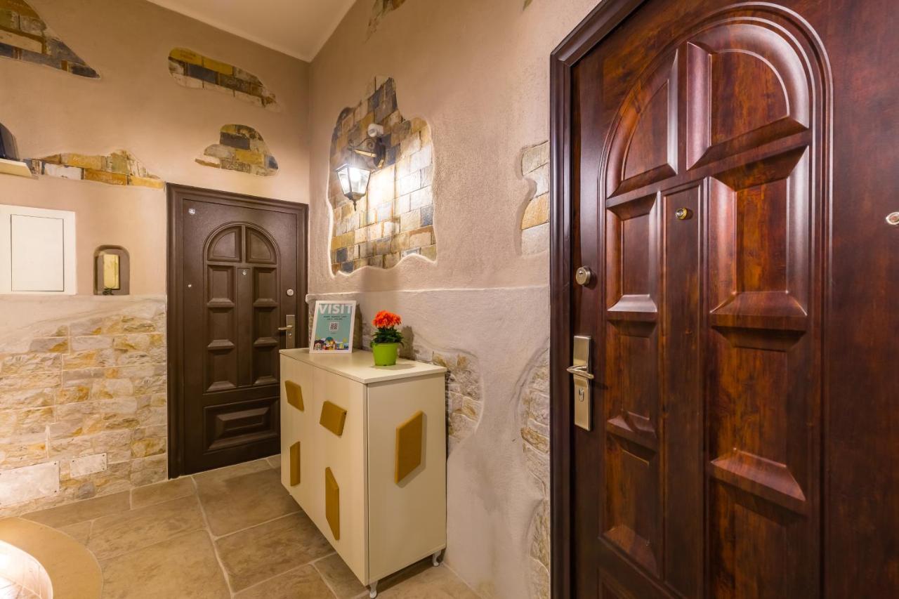 Appartement Gelso Complex And Flat By Napoliapartments