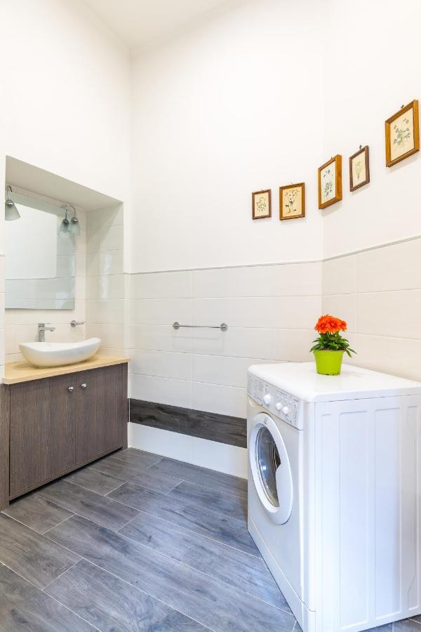Gelso Complex And Flat By Napoliapartments Napoli
